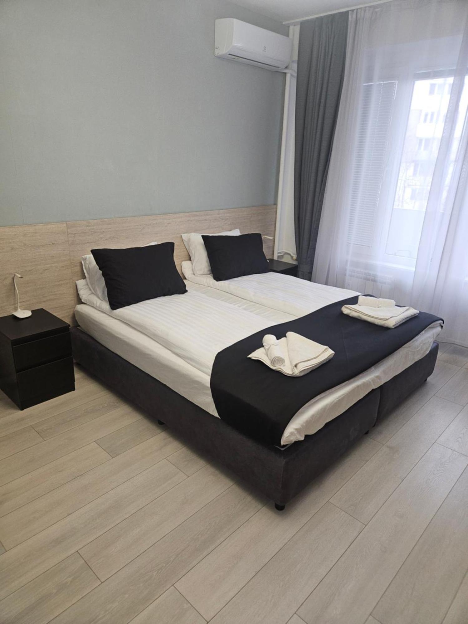 Apartment Mladost 1 *